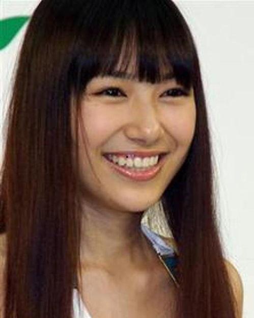 日本阿v女明星图片,美丽与争议并存的风云人物