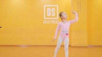 小孩肚皮舞视频,童趣盎然，活力四射