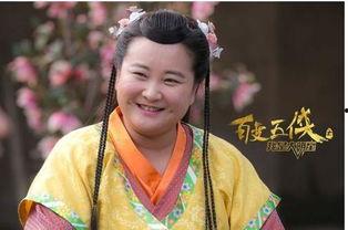 娱乐吃瓜贾玲,娱乐界的“吃瓜女王”,笑料百出的人生